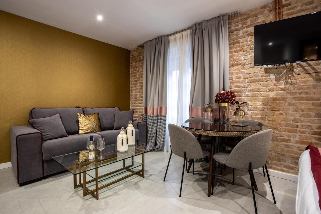 Bibo Plaza Nueva Apartment *